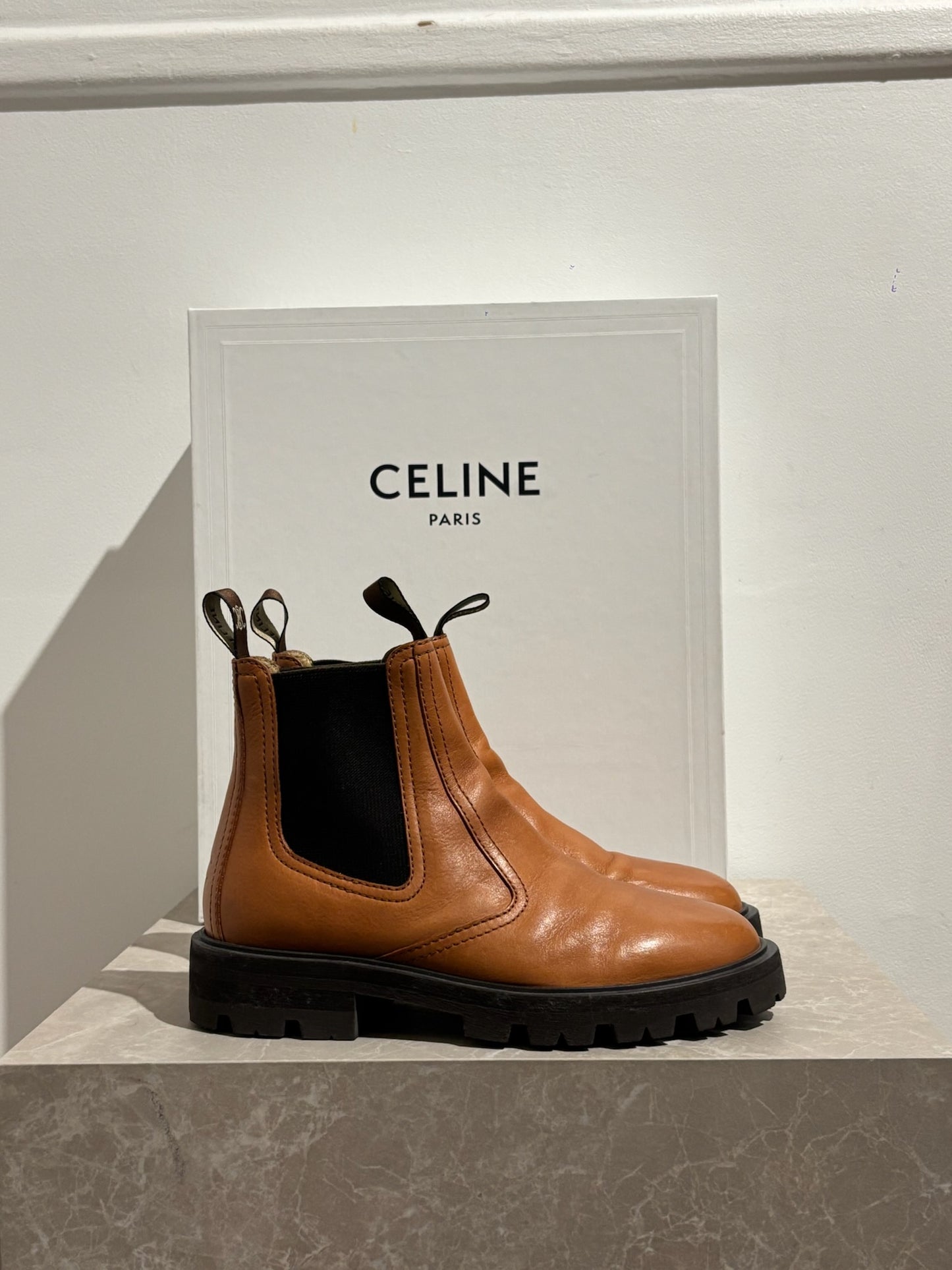 Bottines Céline camel T.37