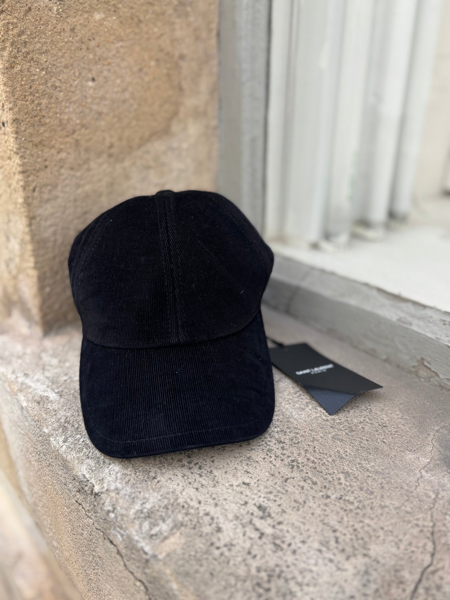Casquette Saint Laurent noire T.59 NEUVE