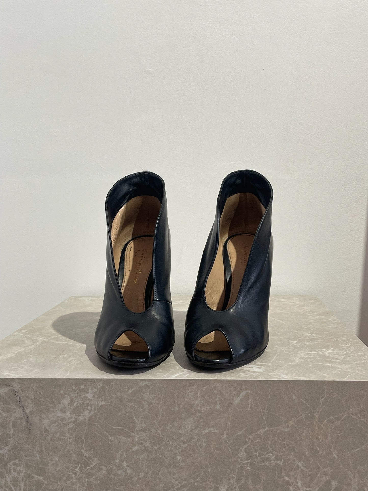 Escarpins Gianvito Rossi Vamp noir T.37