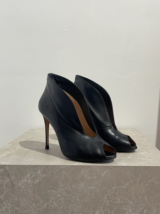 Escarpins Gianvito Rossi Vamp noir T.37