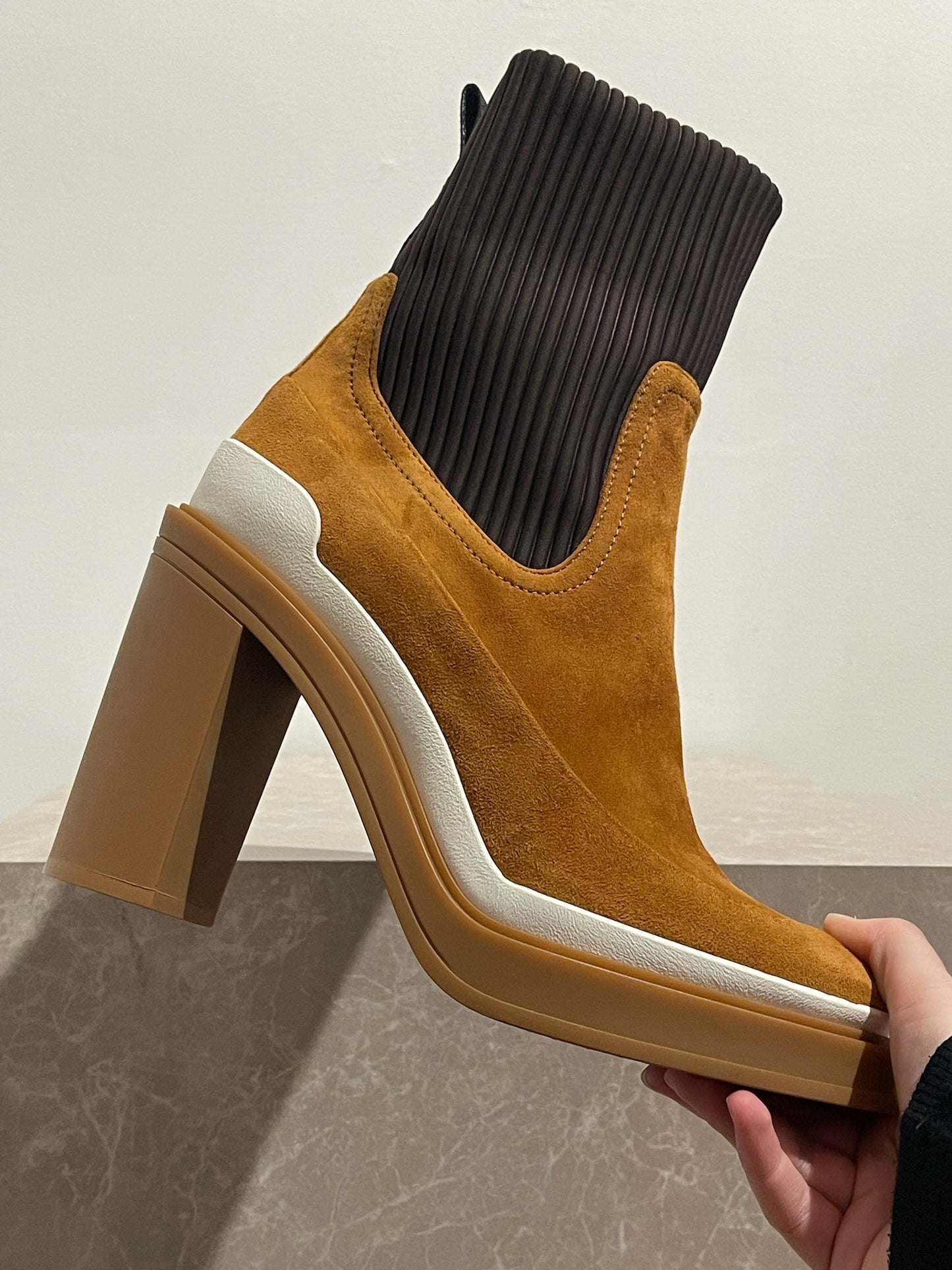 Bottines Hermès Vendale camel T.40