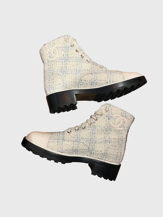 Bottines Chanel blanches T.41
