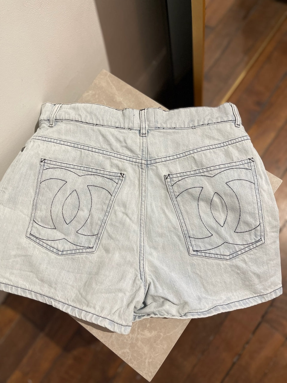 Short Chanel bleu T.40