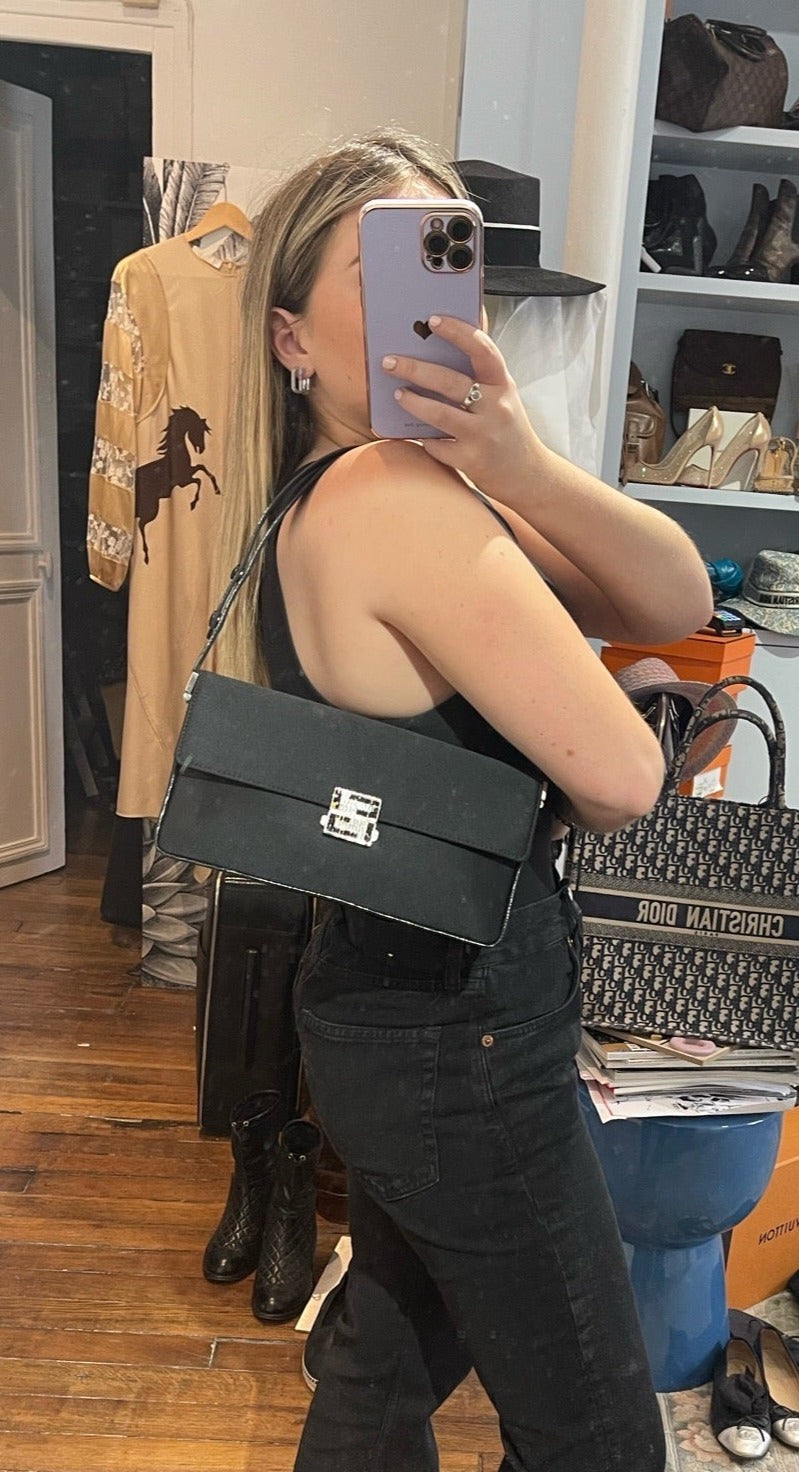 Sac Fendi Baguette satin noir