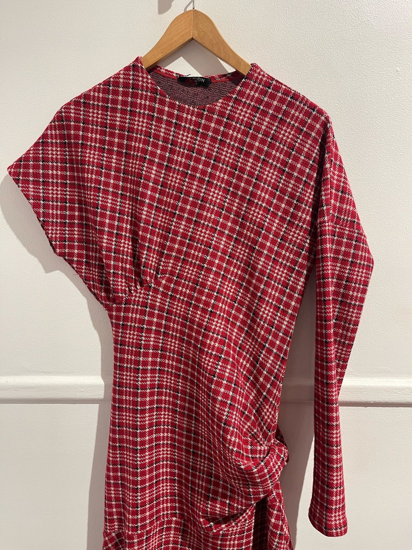 Robe Calvin Klein rouge T.34