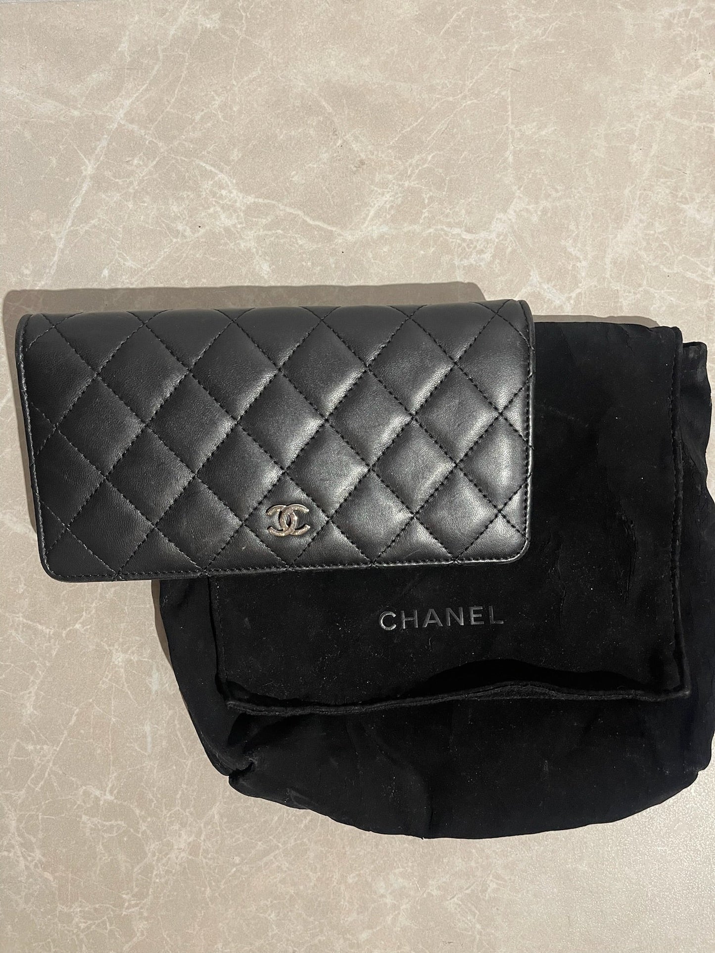 Portefeuille Chanel noir
