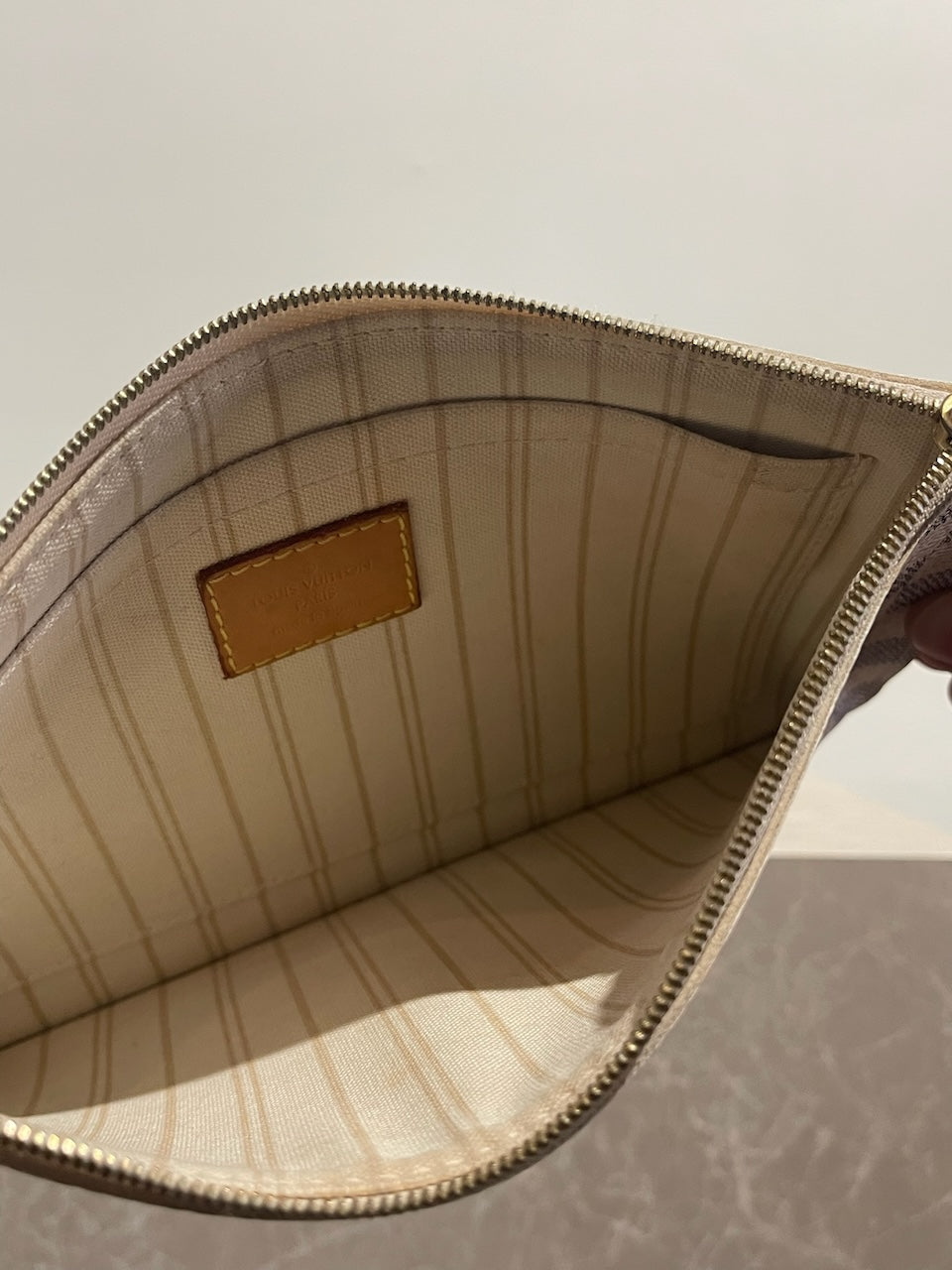 Pochette Louis Vuitton Neverfull