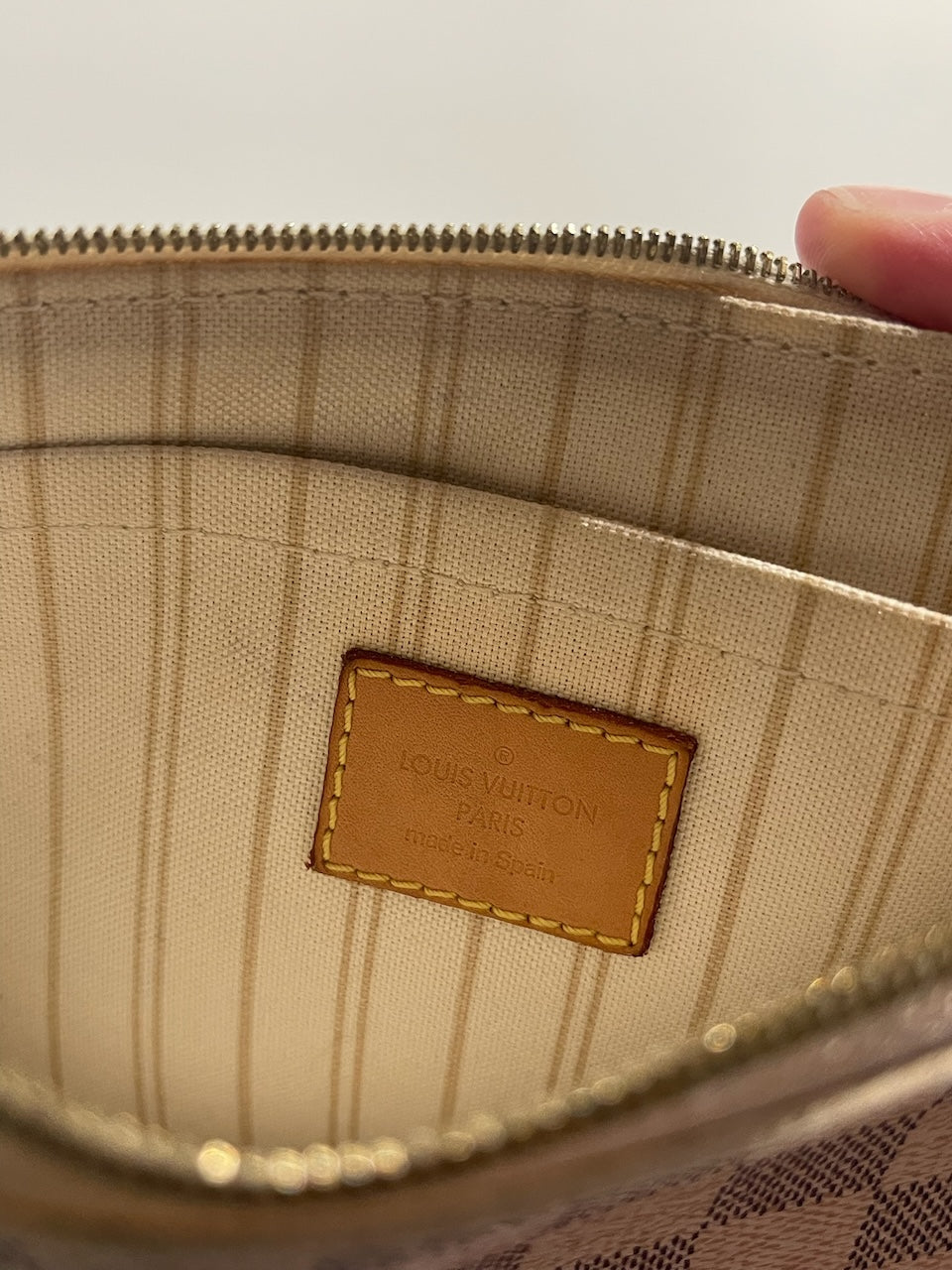 Pochette Louis Vuitton Neverfull