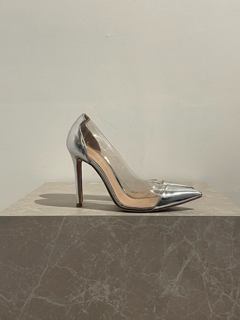 Escarpins Gianvito Rossi plexi T.38