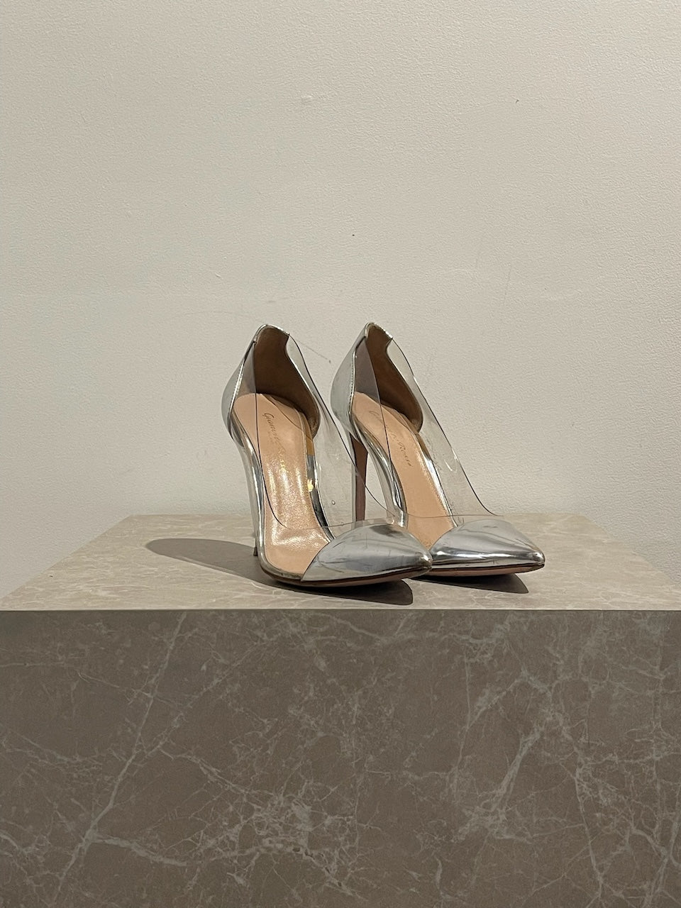 Escarpins Gianvito Rossi plexi T.38