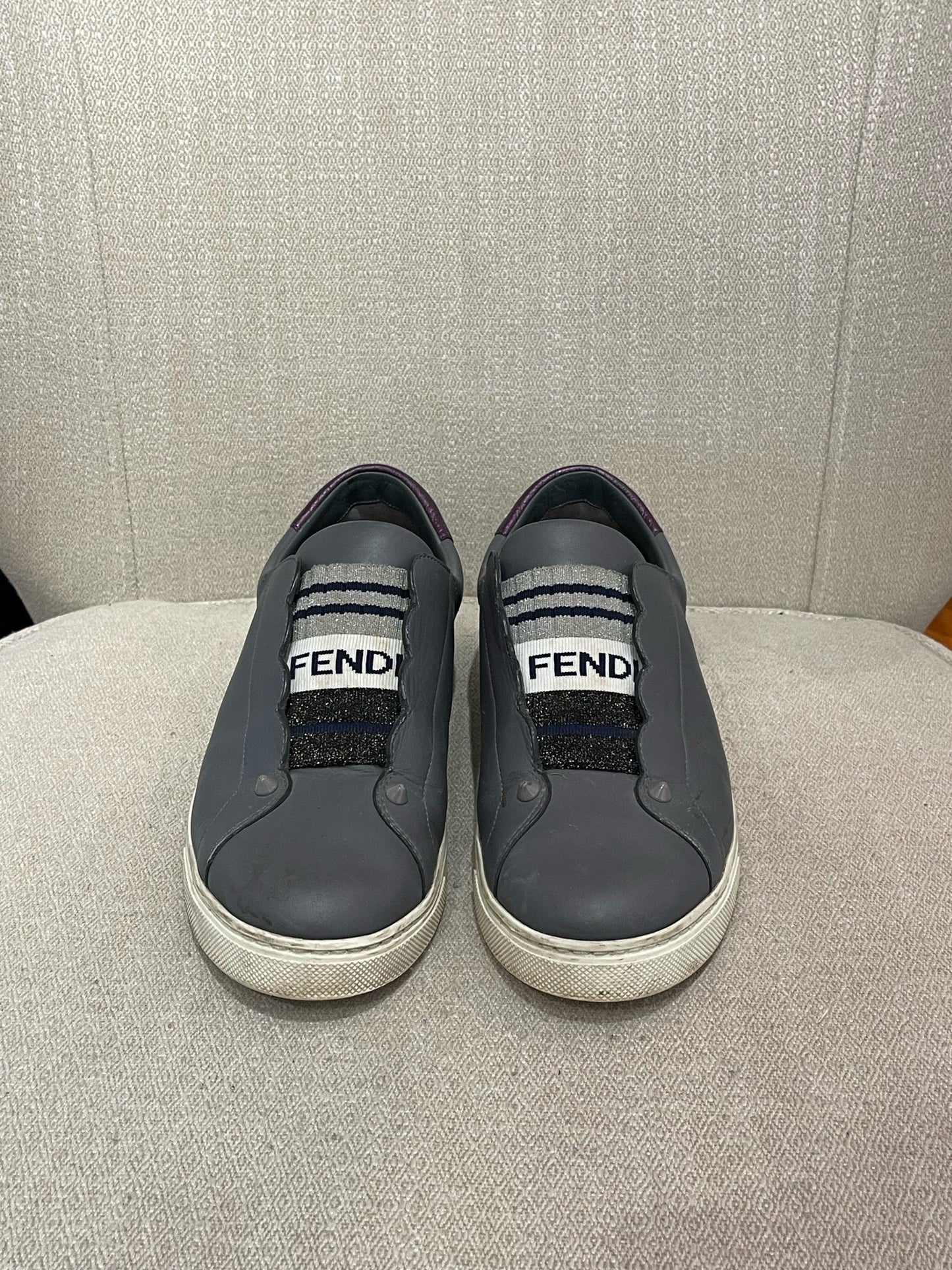 Baskets Fendi grises T.39