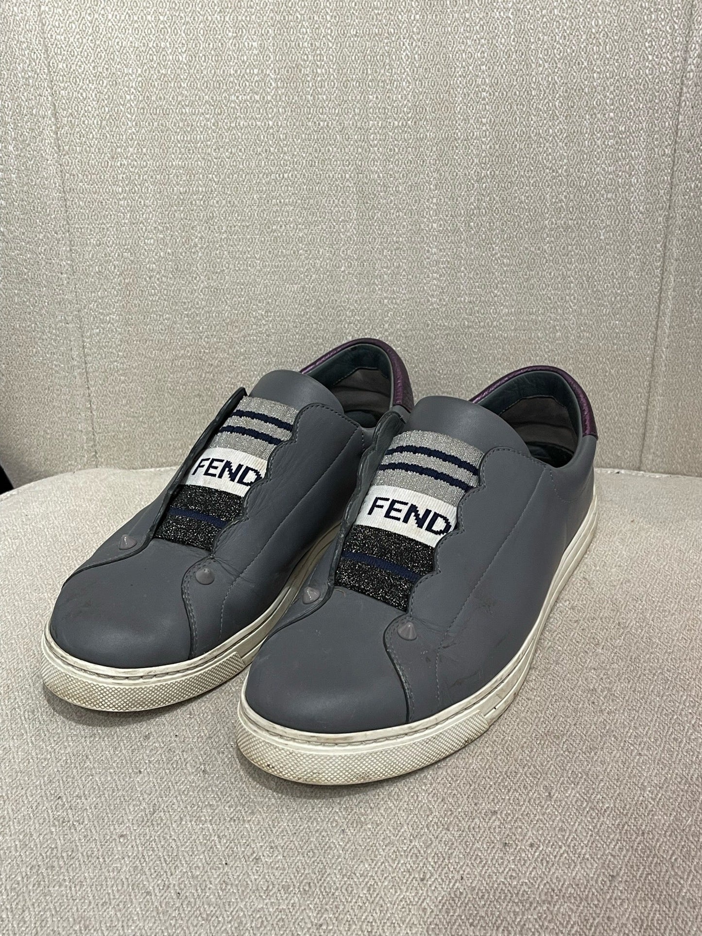 Baskets Fendi grises T.39