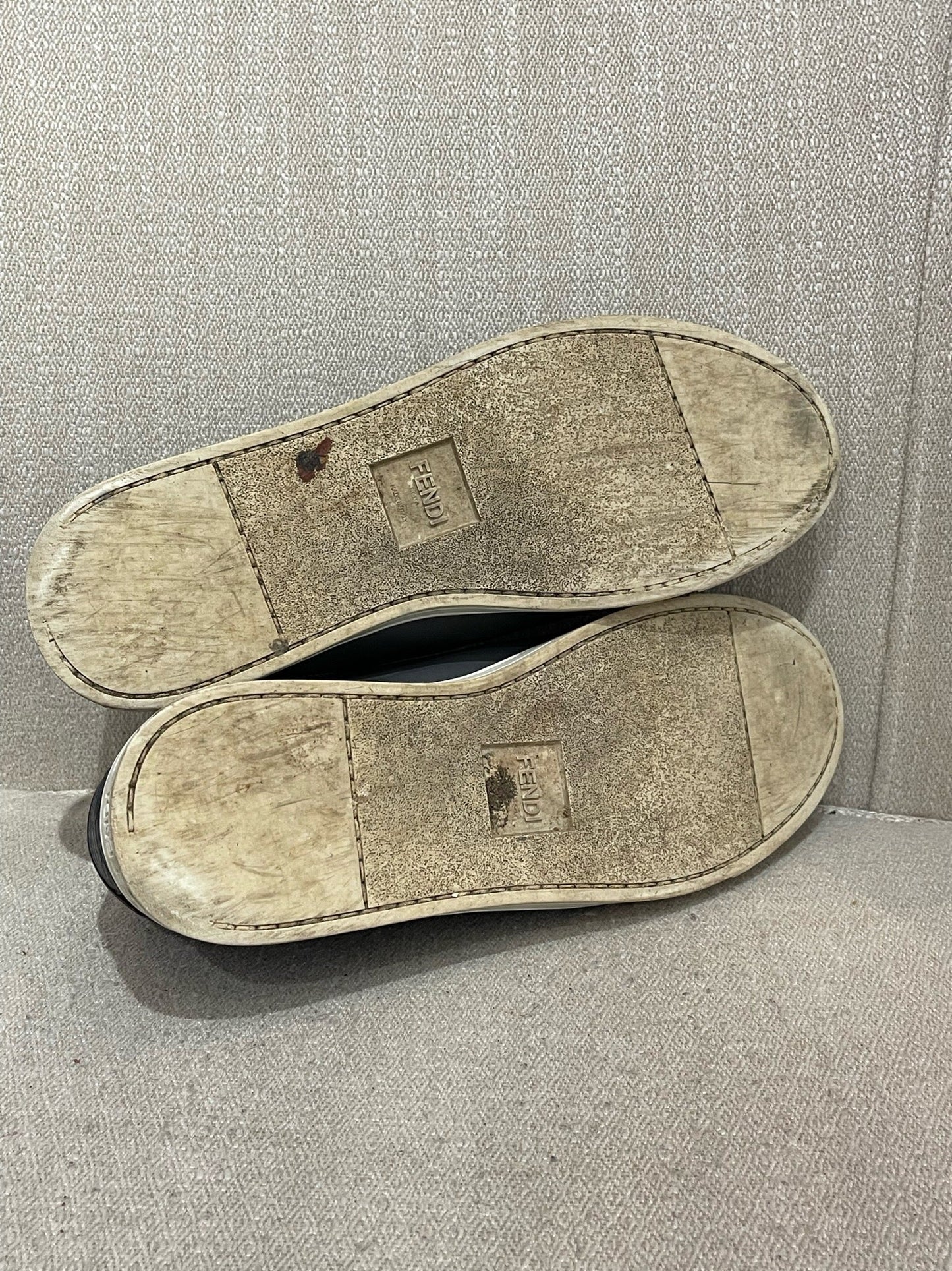 Baskets Fendi grises T.39