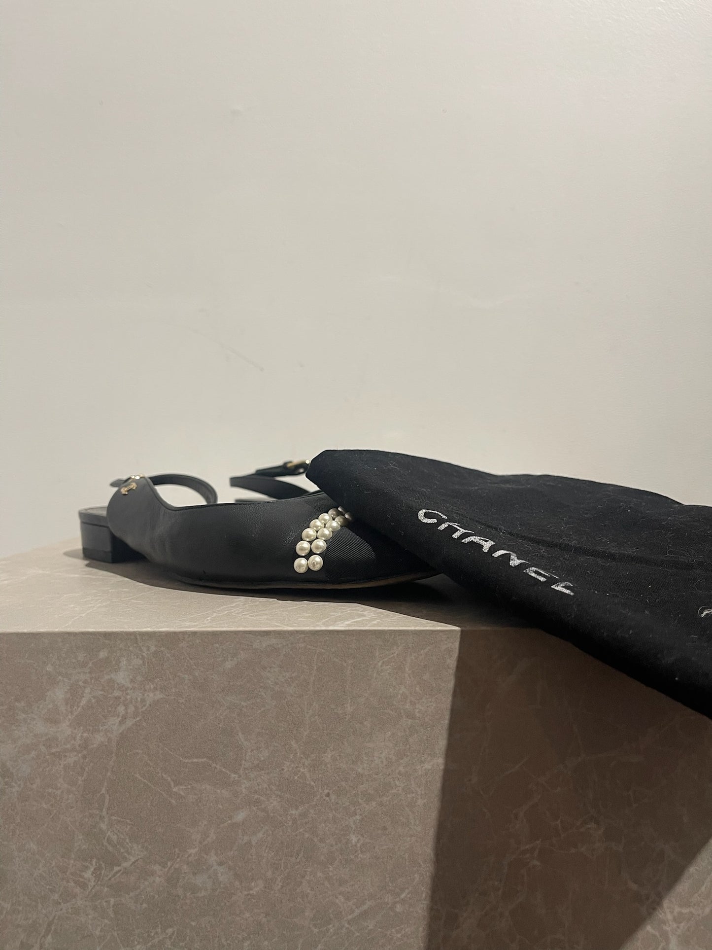 Slingback Chanel noires T.39