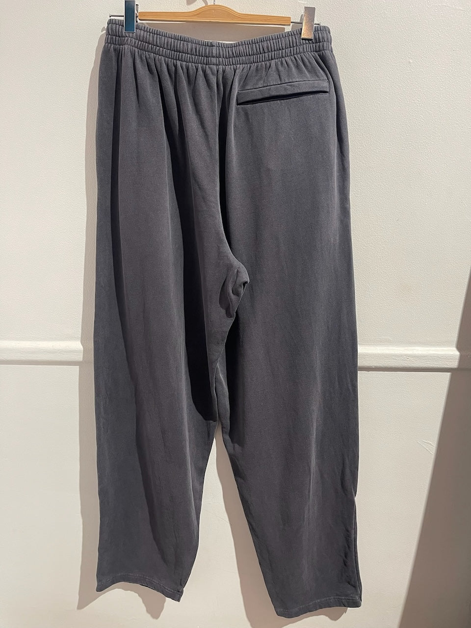 Pantalon jogging Balenciaga gris T.M