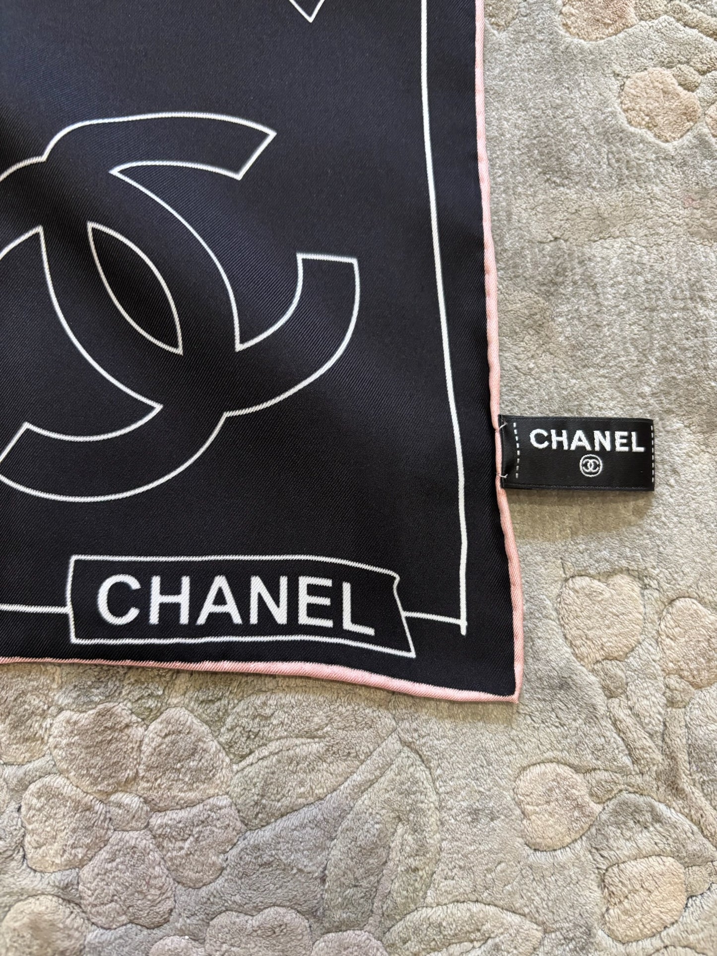 Foulard Chanel noir