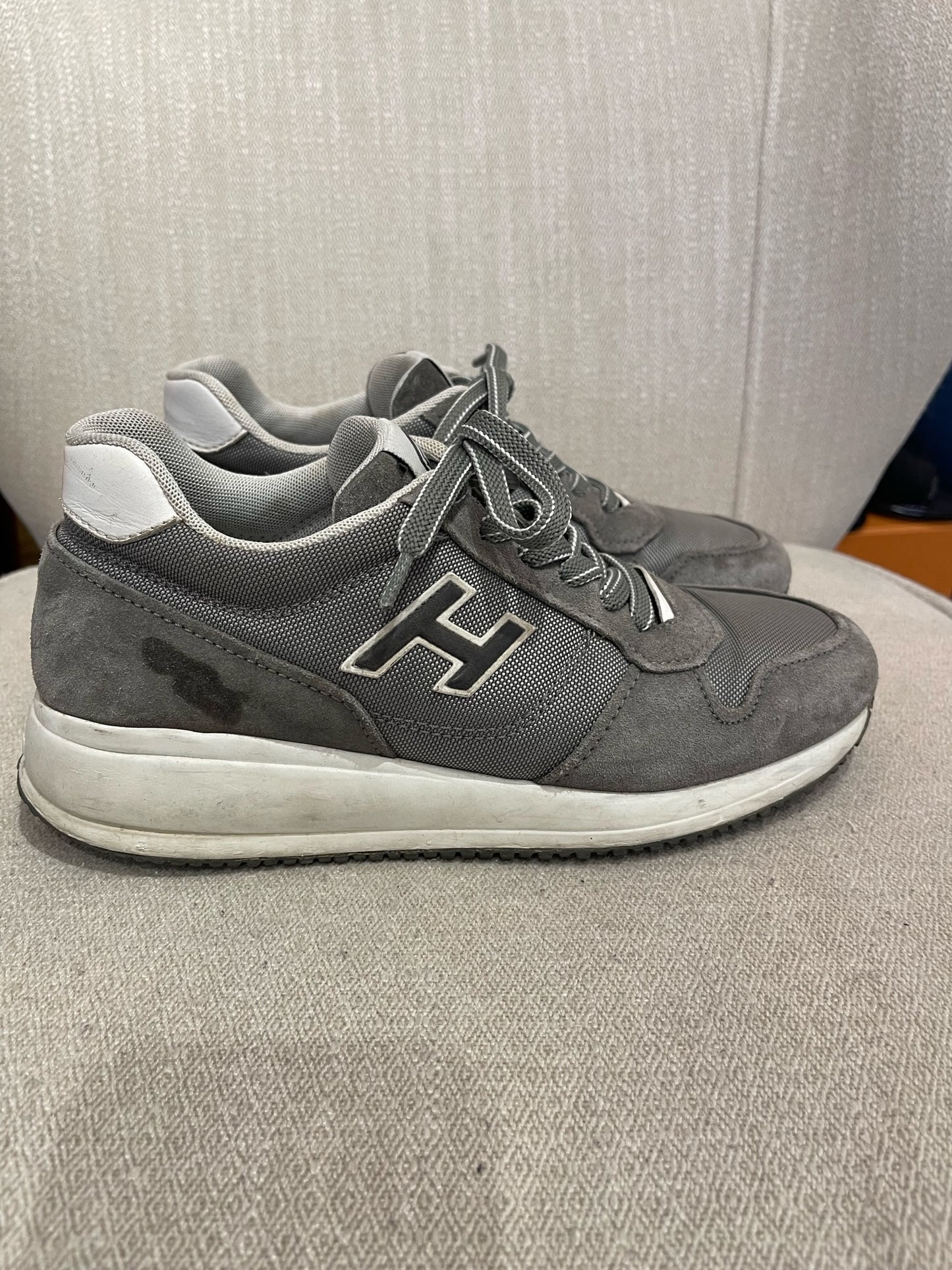 Baskets Hogan grises T.39