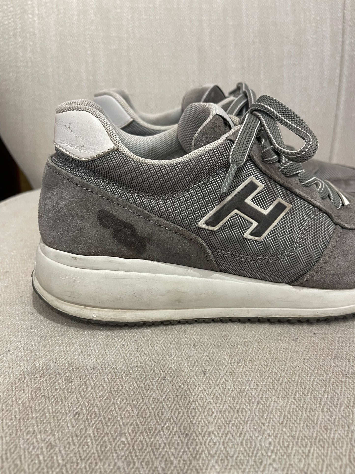Baskets Hogan grises T.39