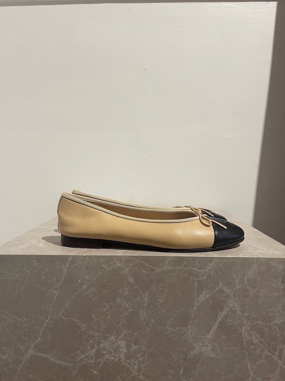 Ballerines Chanel beige T.39,5
