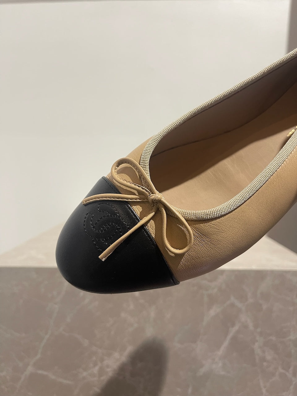 Ballerines Chanel beige T.39,5