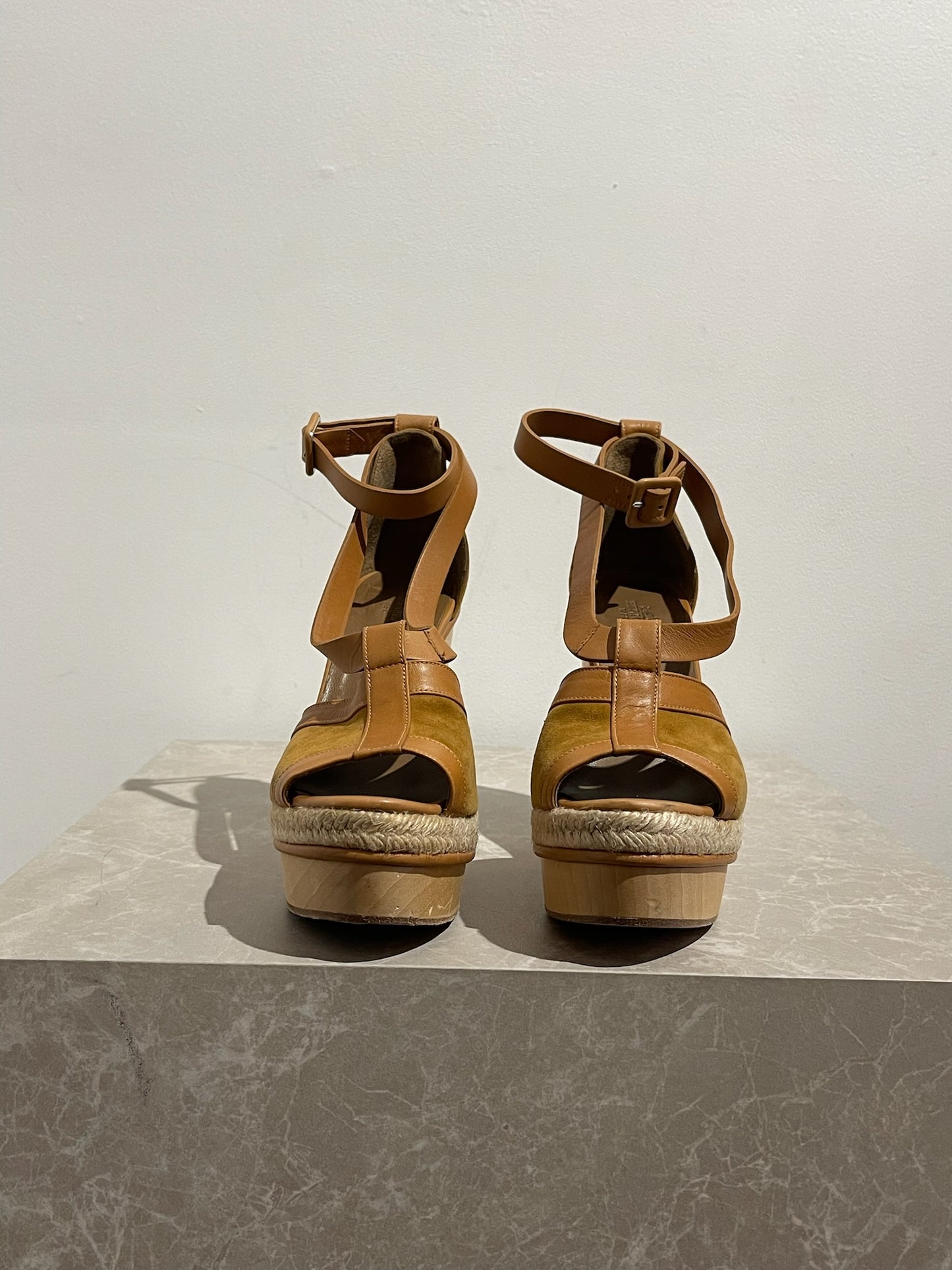 Sandales Hermes Camels T.37