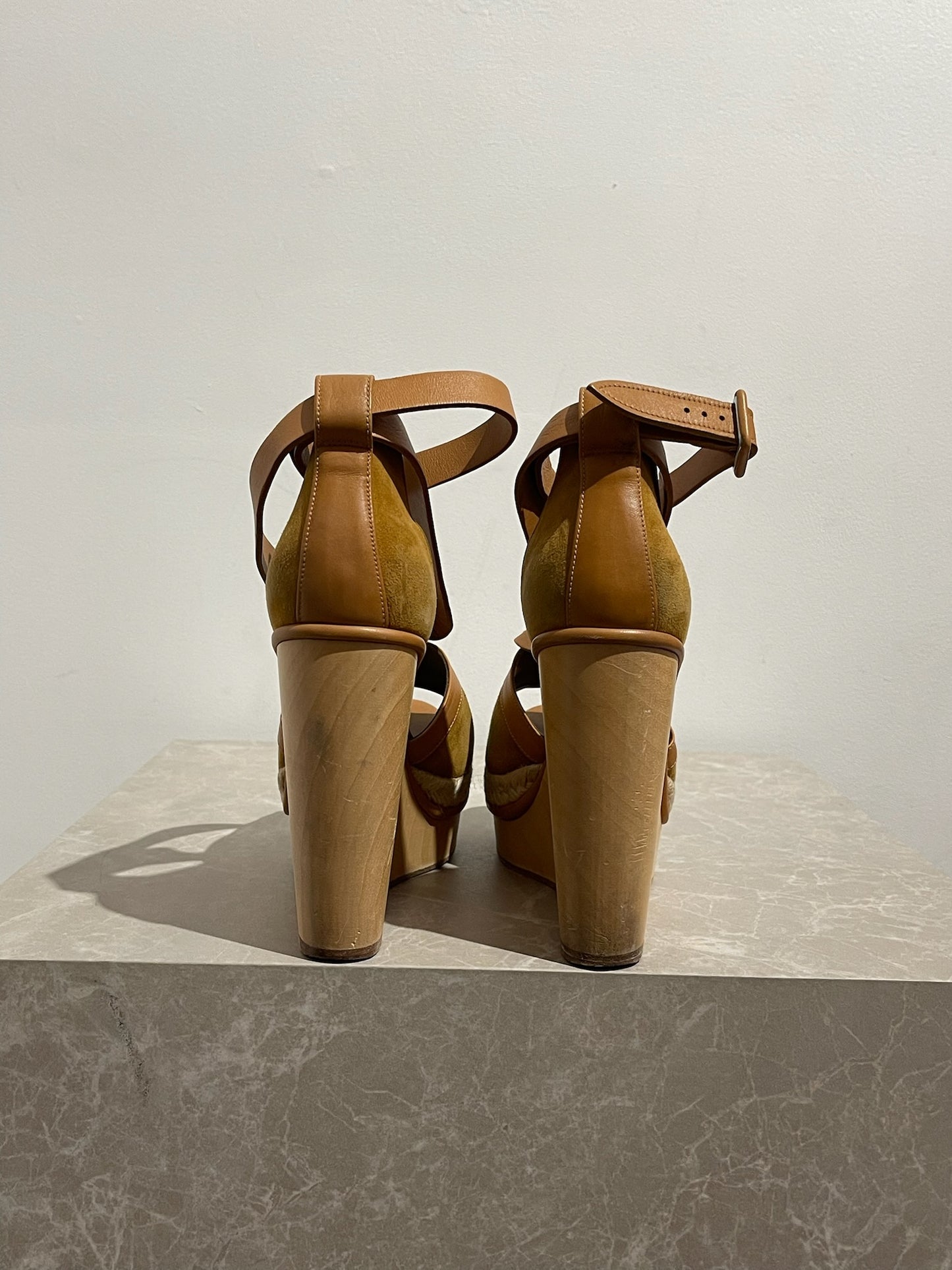 Sandales Hermes Camels T.37