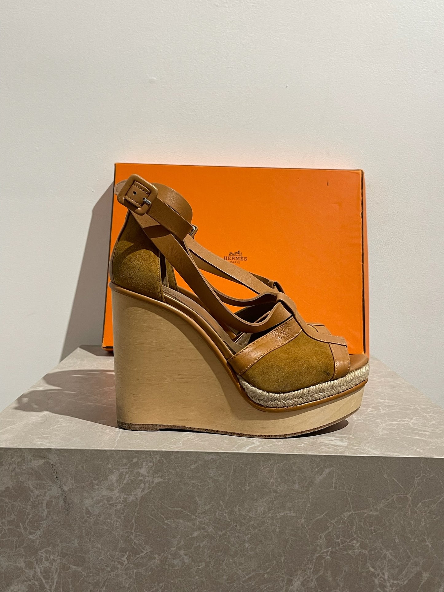 Sandales Hermes Camels T.37