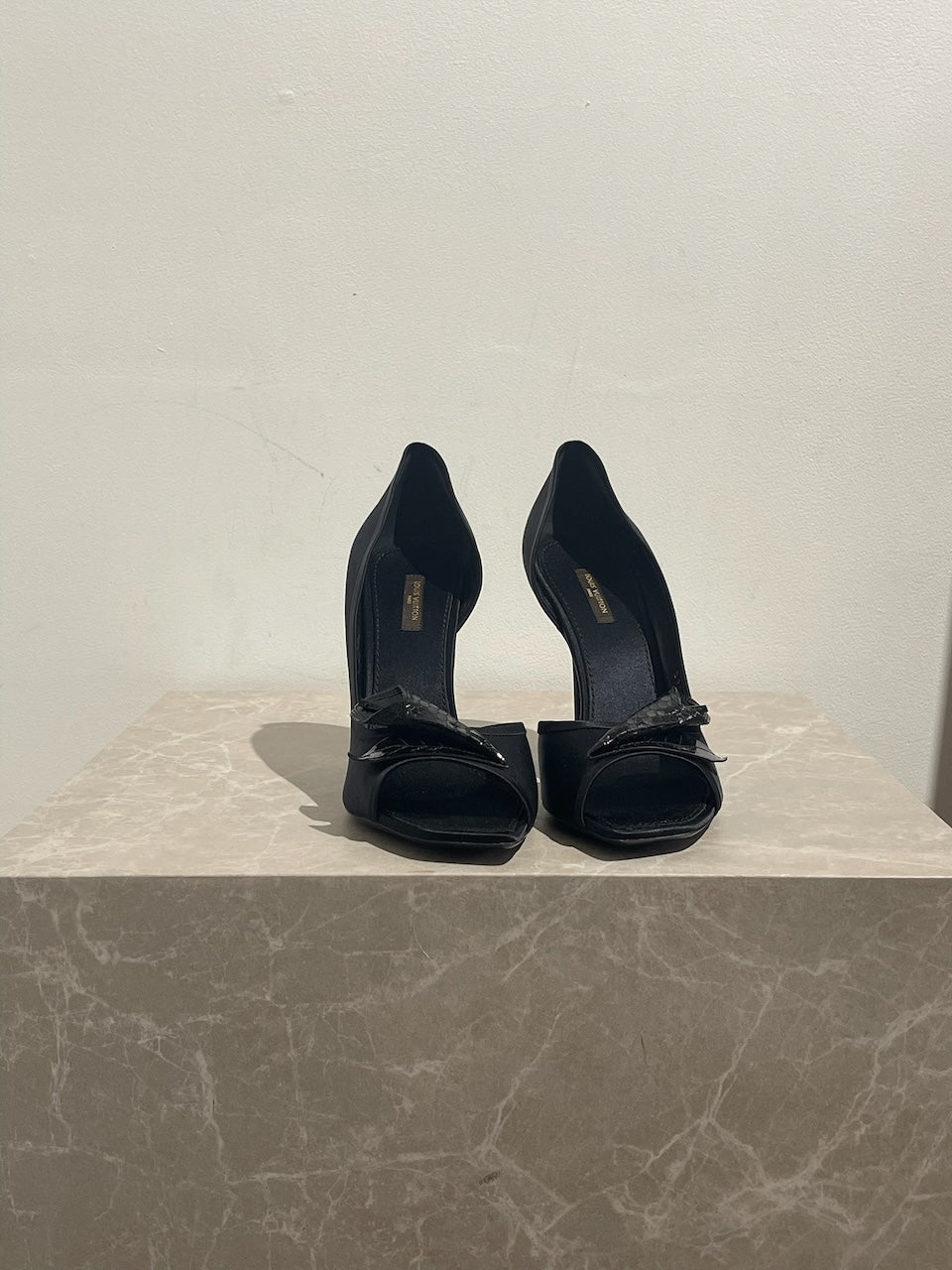 Escarpins Louis Vuitton noirs T.39,5 NEUFS