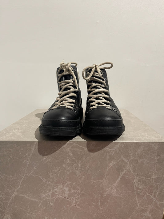 Bottines Chanel noir T.40
