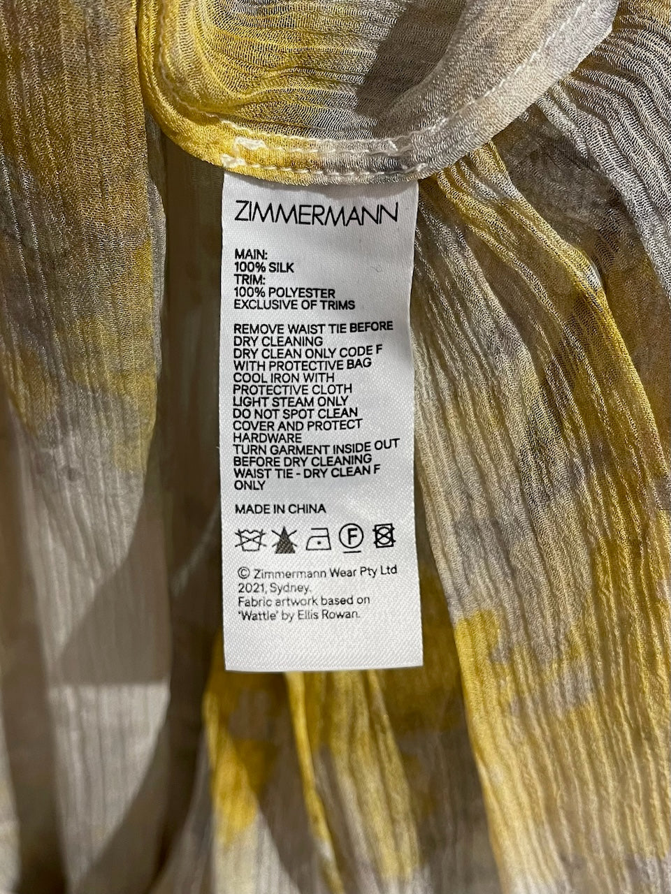 Robe Zimmermann jaune T.1