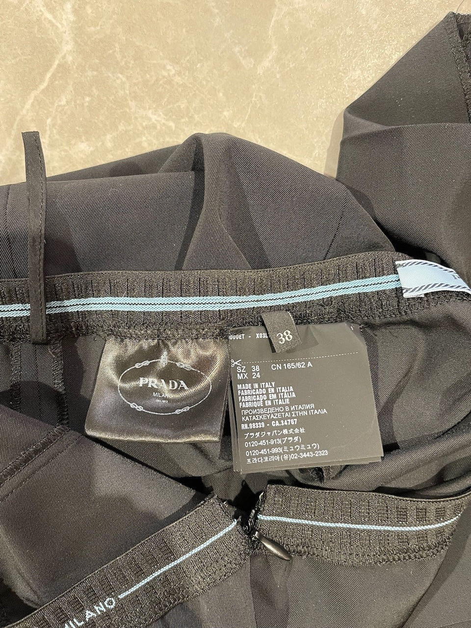 Pantalon Prada noir T.34