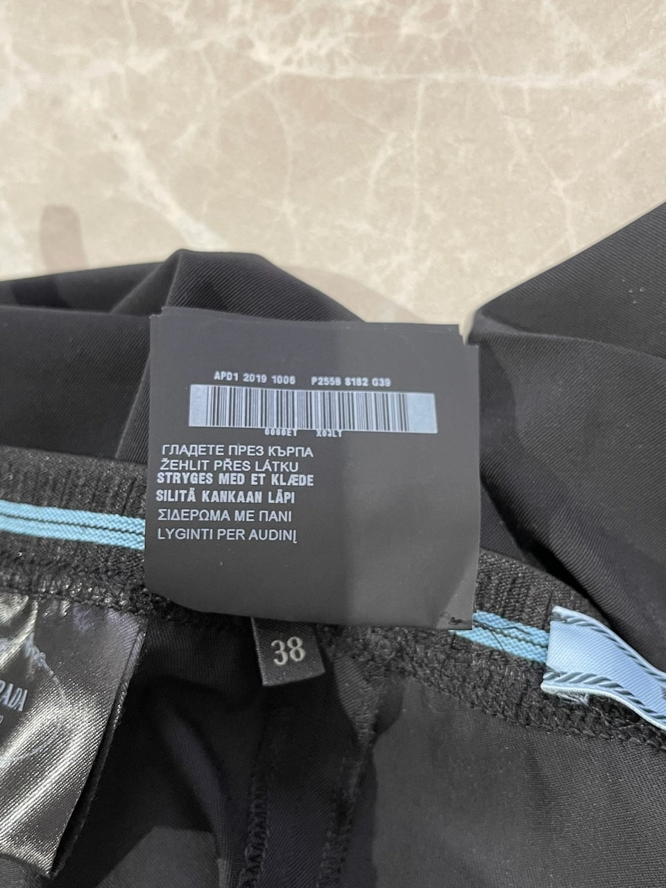 Pantalon Prada noir T.34