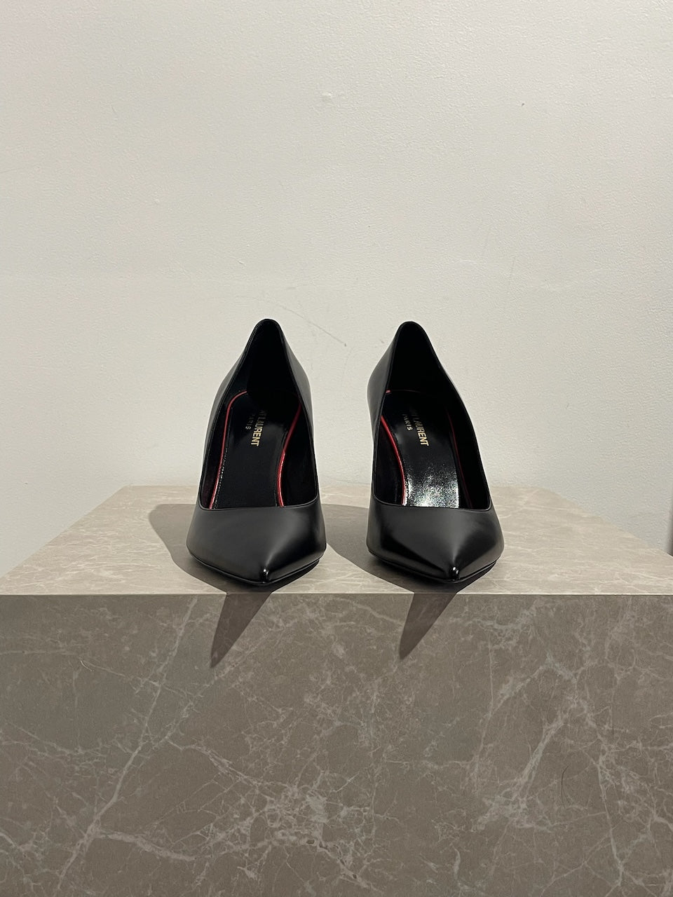 Escarpins Saint Laurent noirs T.39,5