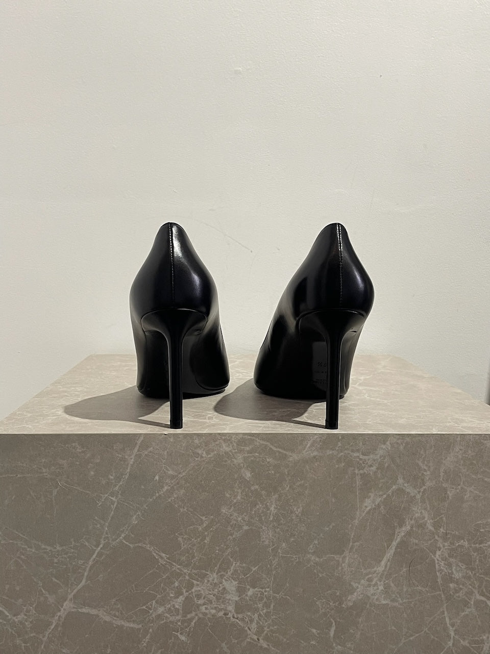 Escarpins Saint Laurent noirs T.39,5