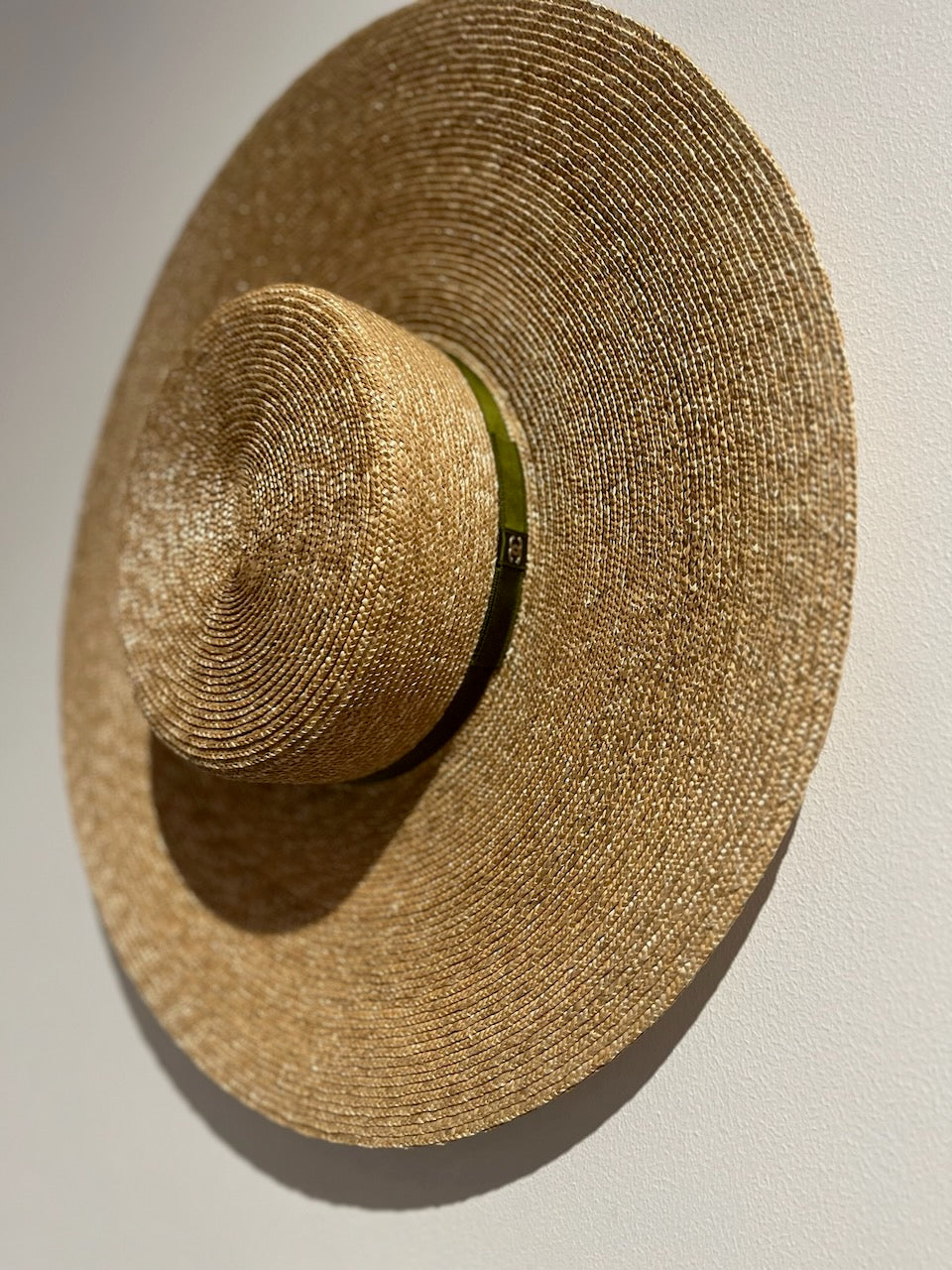 Chapeau Chanel en paille T.L NEUF