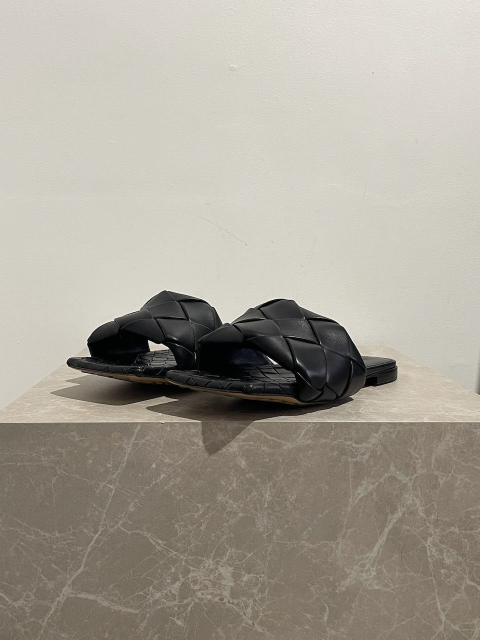 Mules Bottega Venetta Lido noires T.39.5