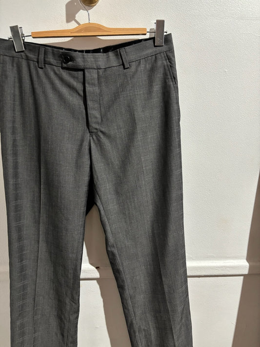Pantalon Givenchy gris T.43