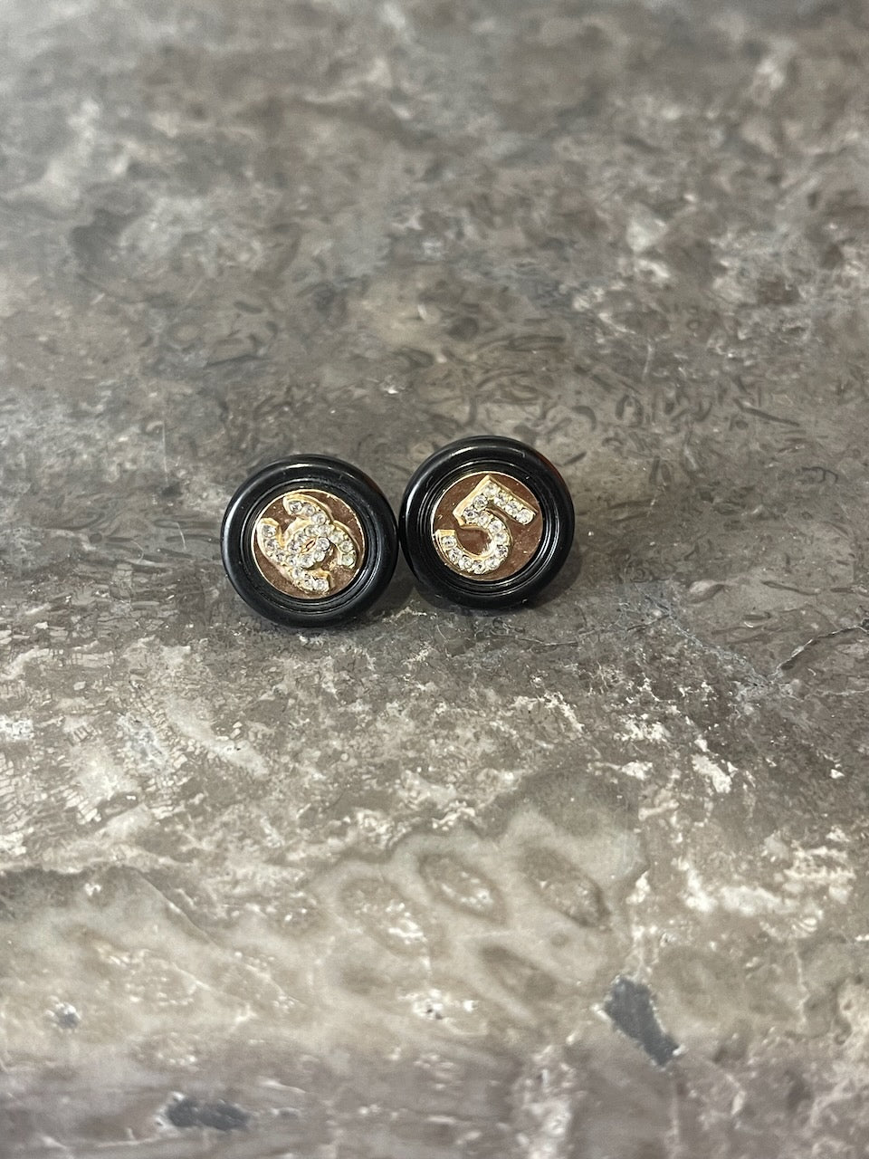 Boucles d'oreilles Chanel puces