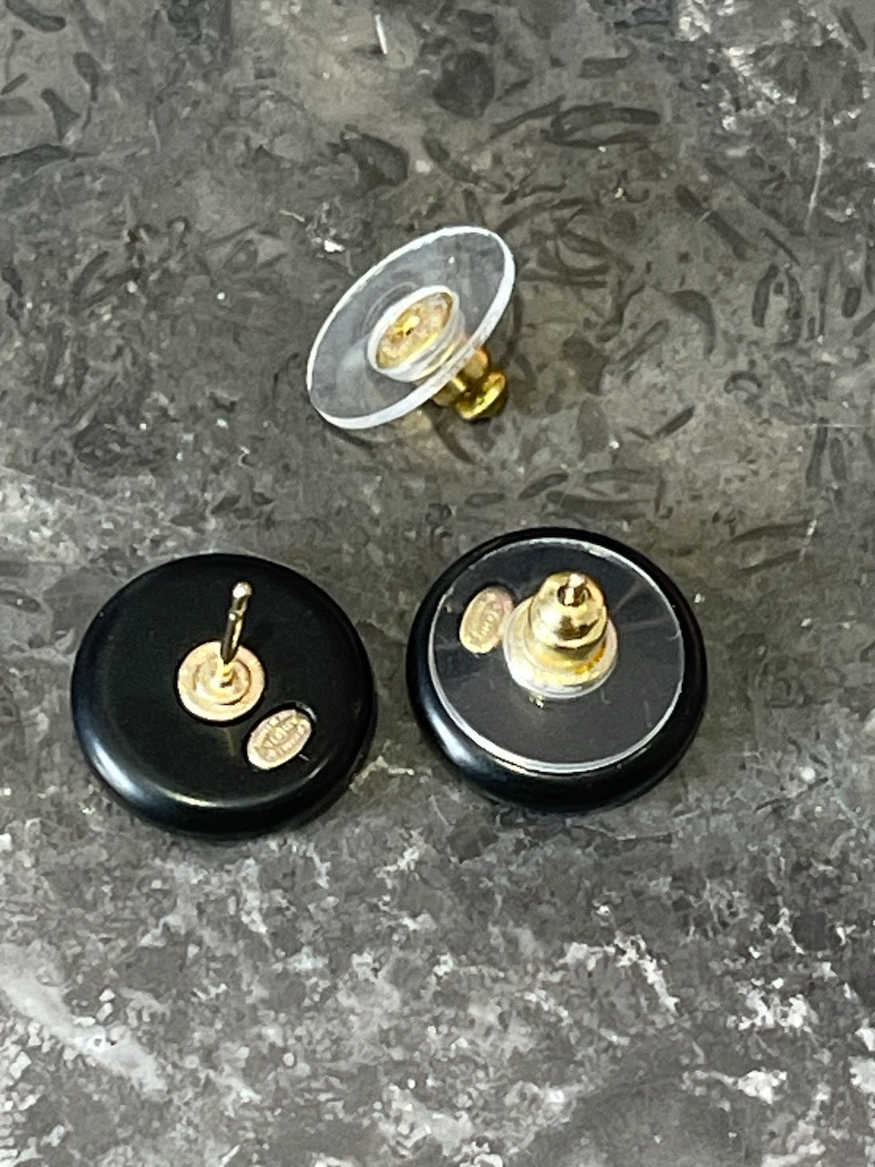 Boucles d'oreilles Chanel puces