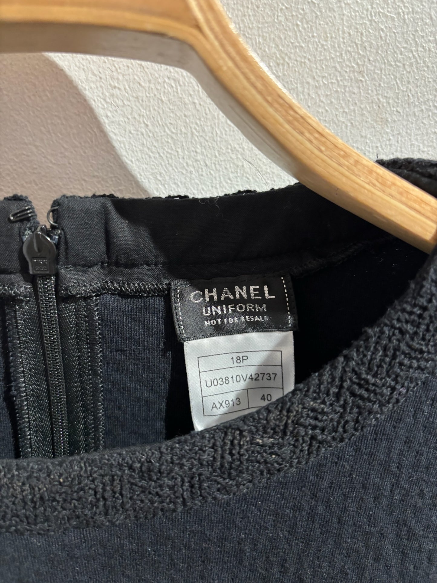 Top Chanel noir T.40