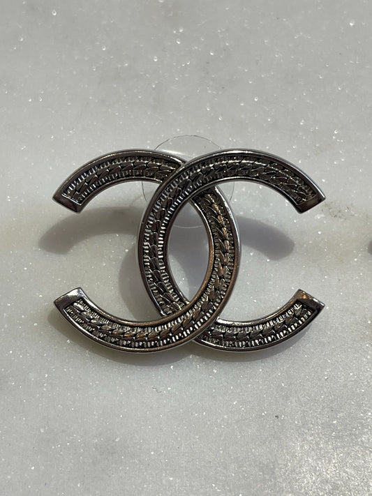 Boucles d'oreilles Chanel argentées