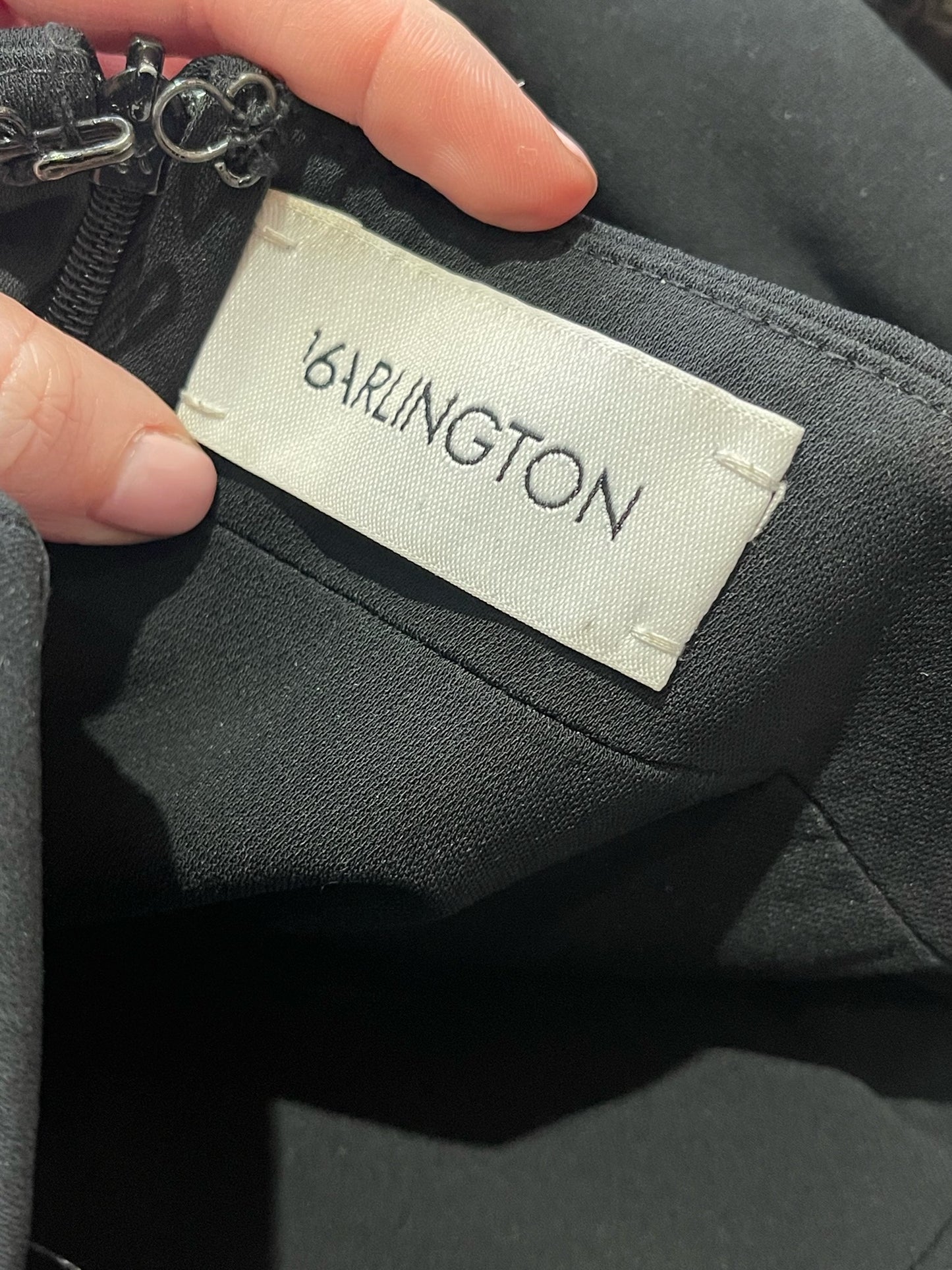 Robe 16Arlington noir T.S