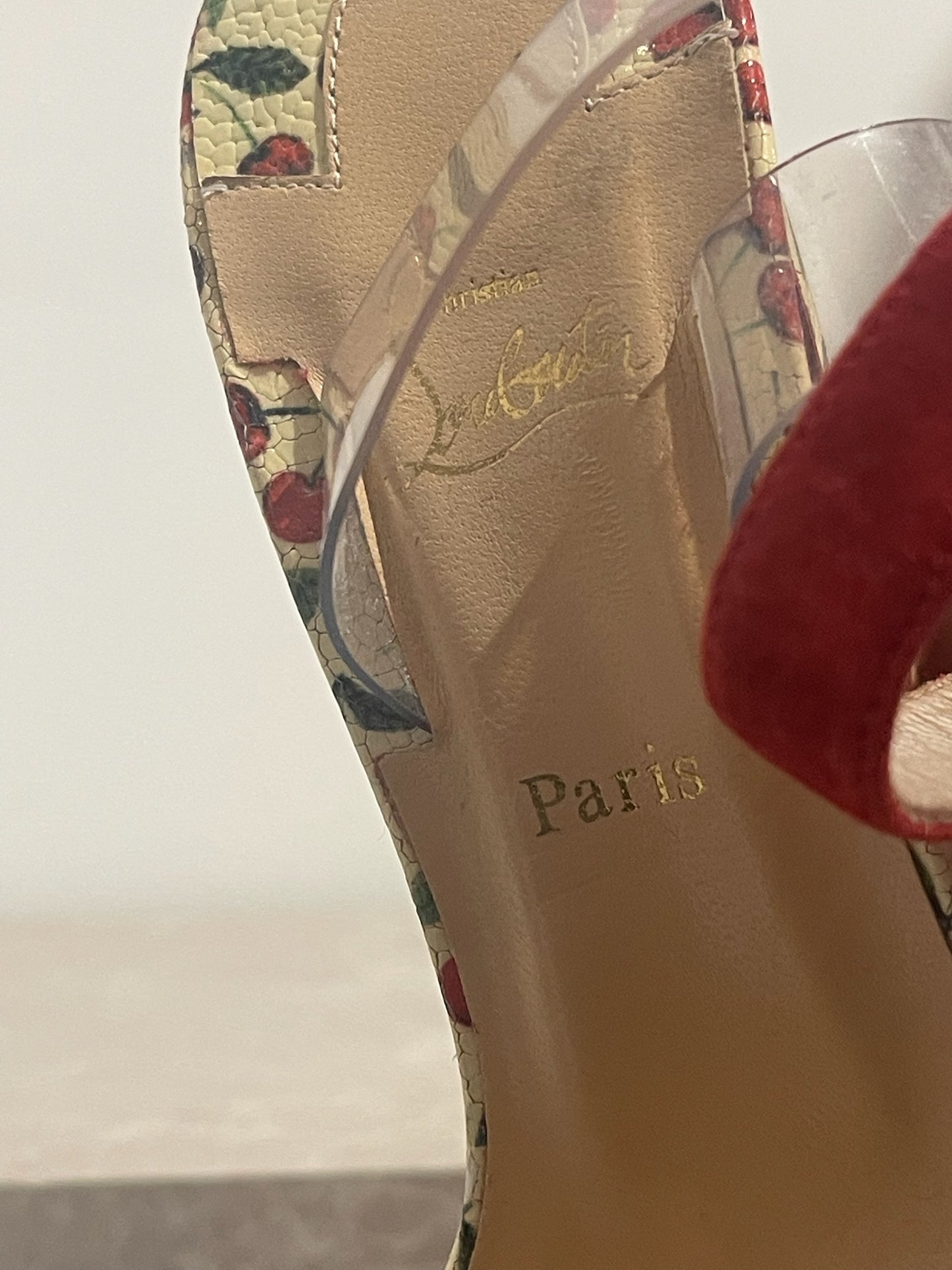 Sandales Christian Louboutin T.37