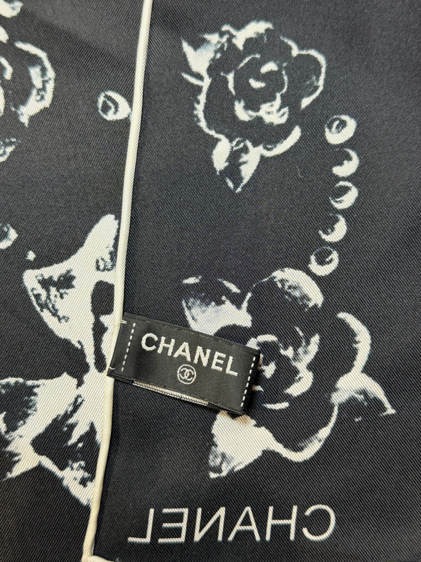 Foulard Chanel noir