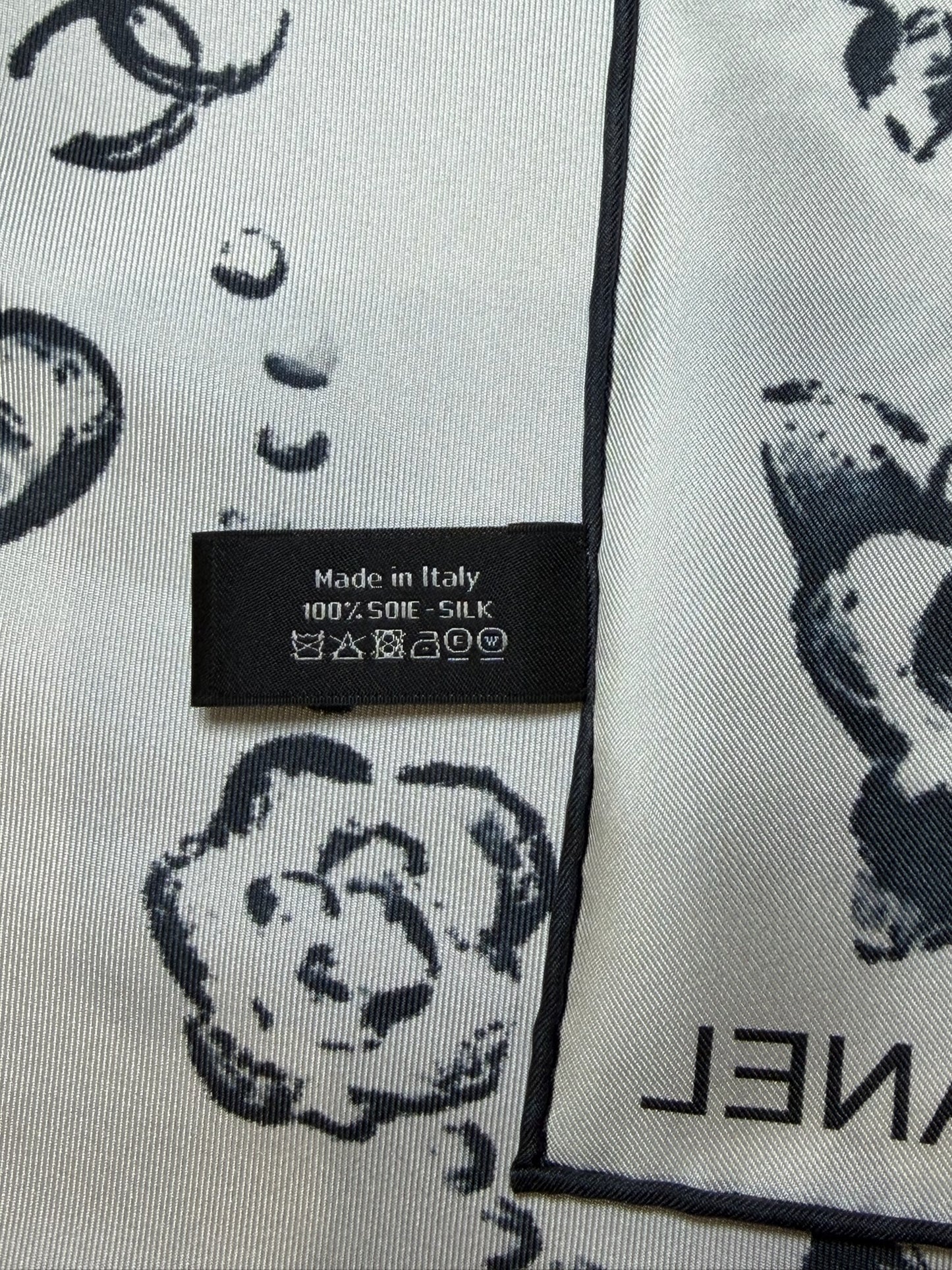 Foulard Chanel blanc