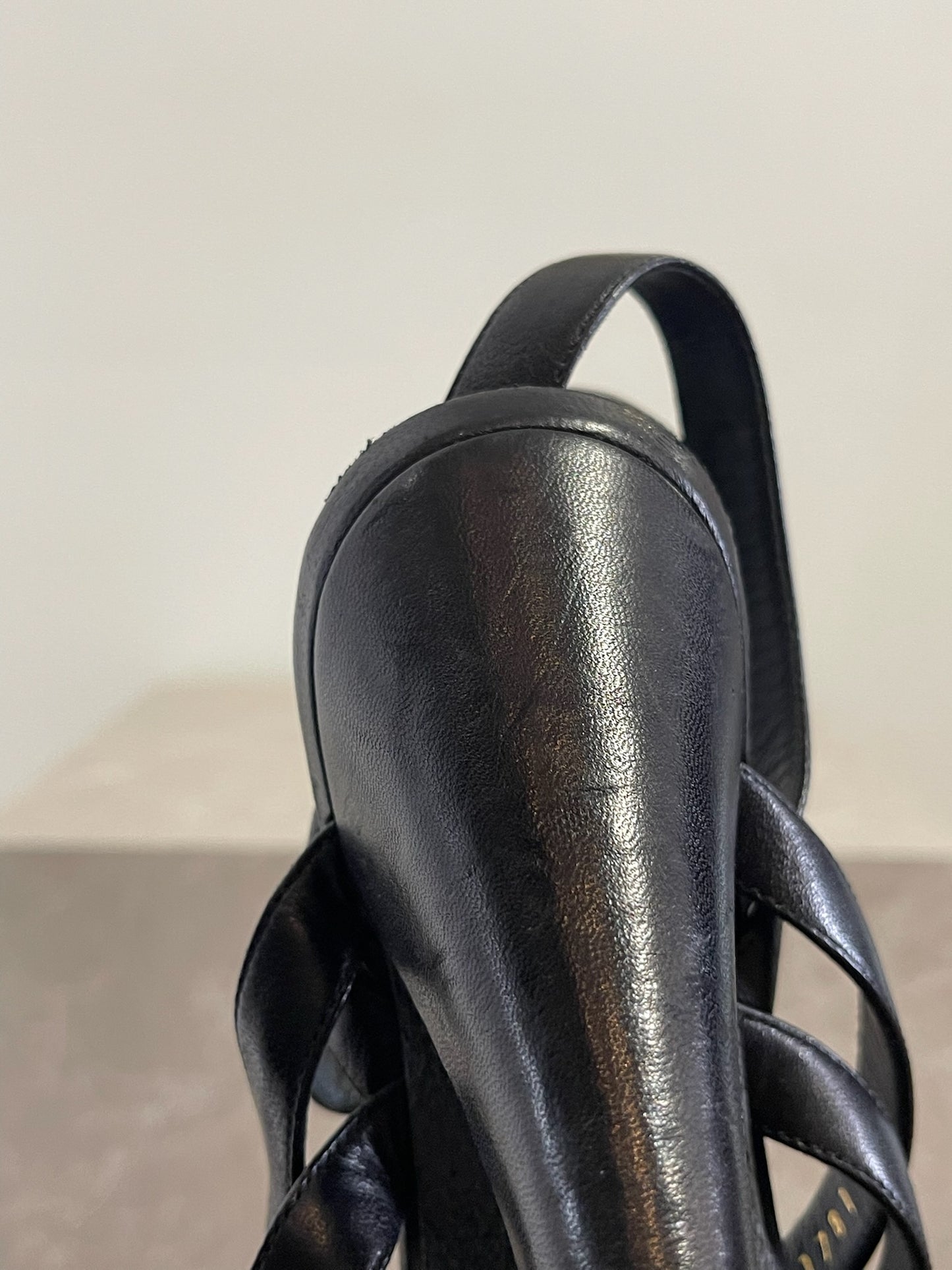 Sandales Yves Saint Laurent noires T 39.5