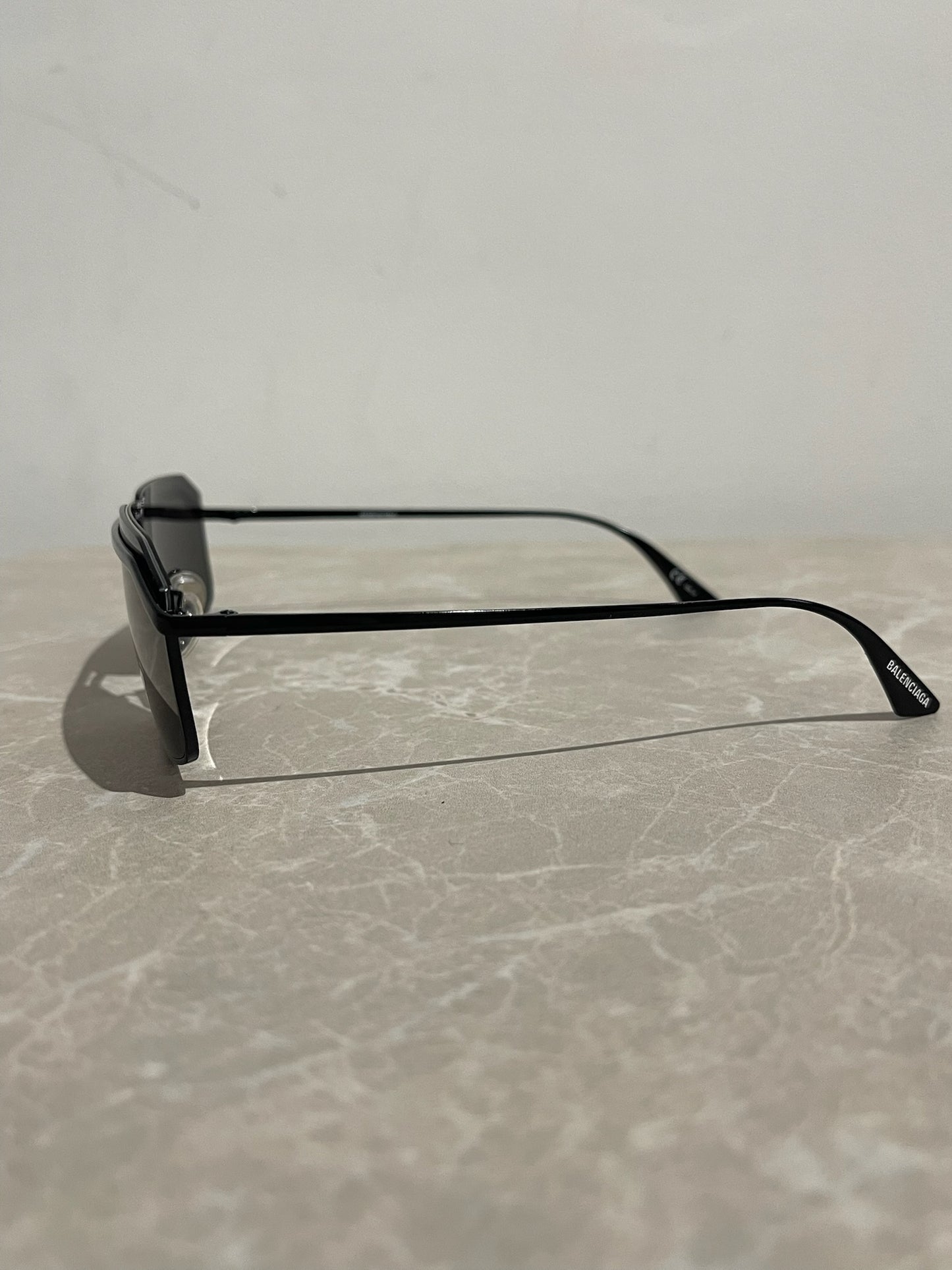 Lunettes de soleil Balenciaga noires