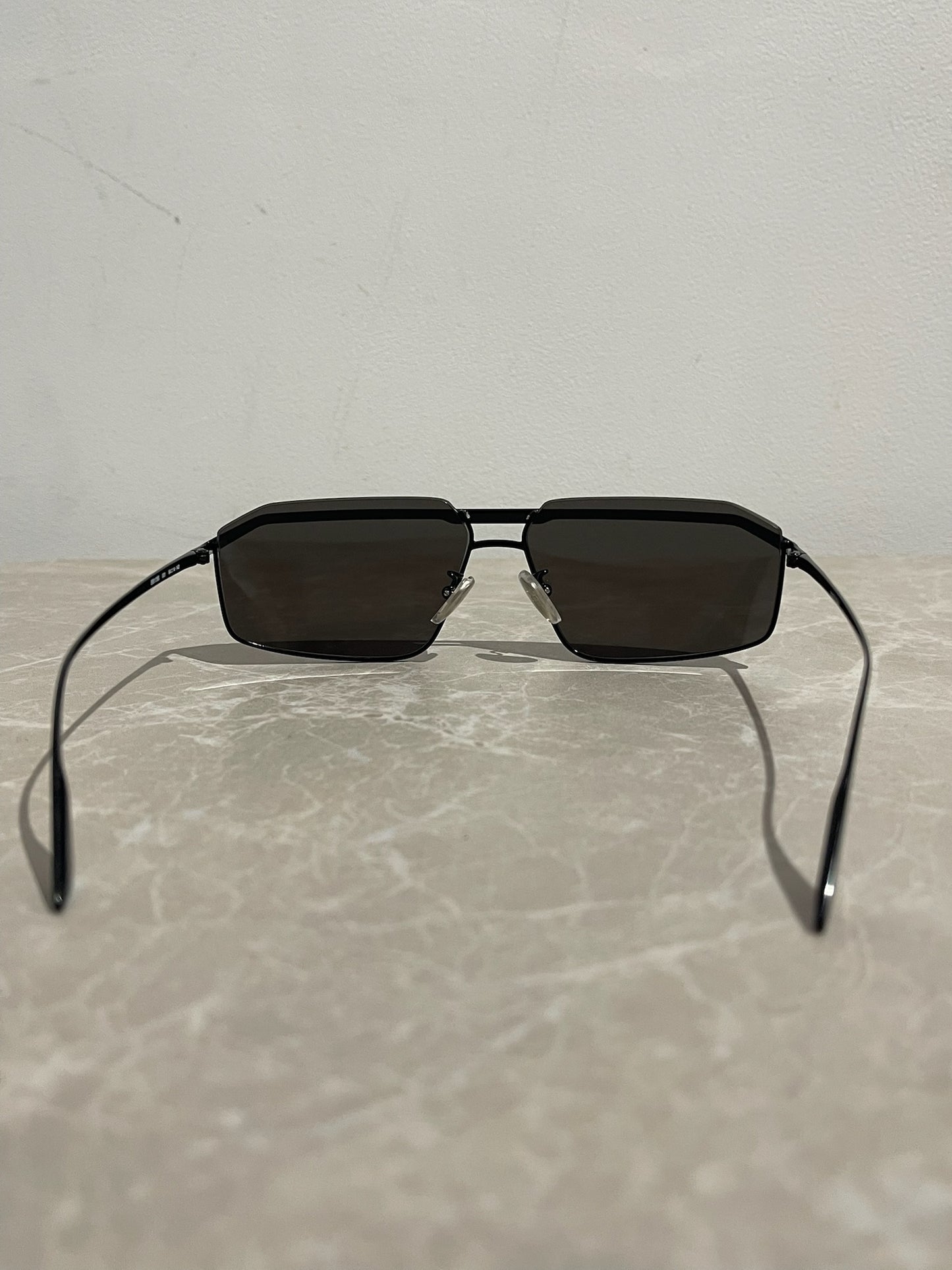 Lunettes de soleil Balenciaga noires