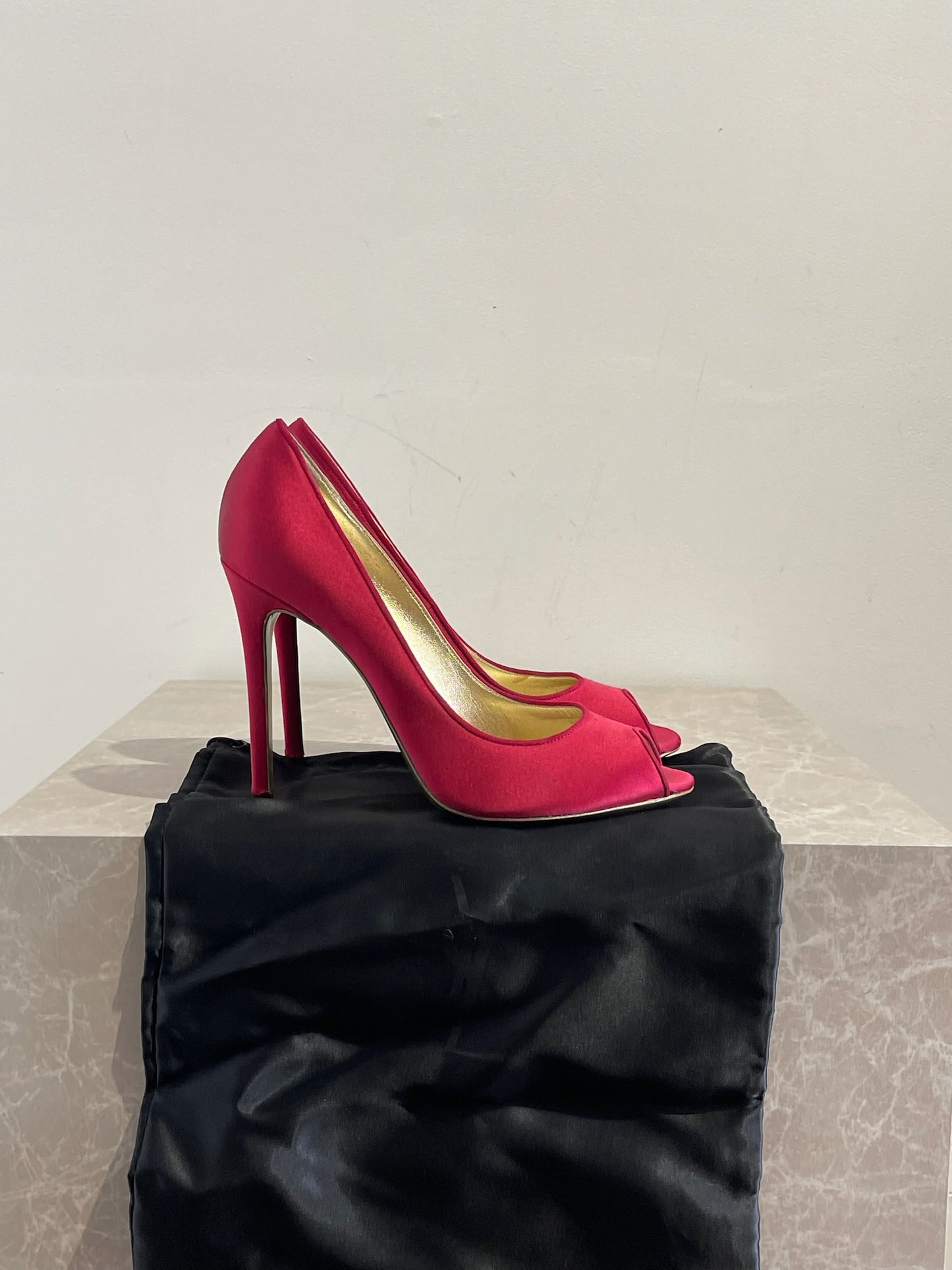 Escarpins Yves Saint Laurent rouge T 38.5