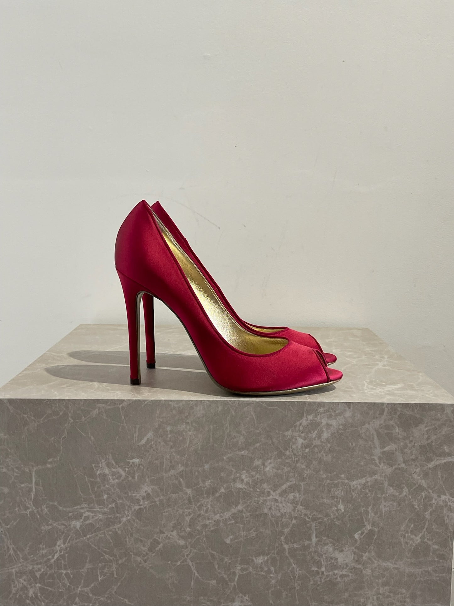 Escarpins Yves Saint Laurent rouge T 38.5